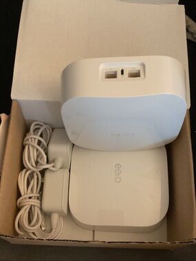 eero Pro 6 Dual-Pack Mesh Wi‑Fi Hubs White NIB W/ 2 USB C Power & Ethernet Cable